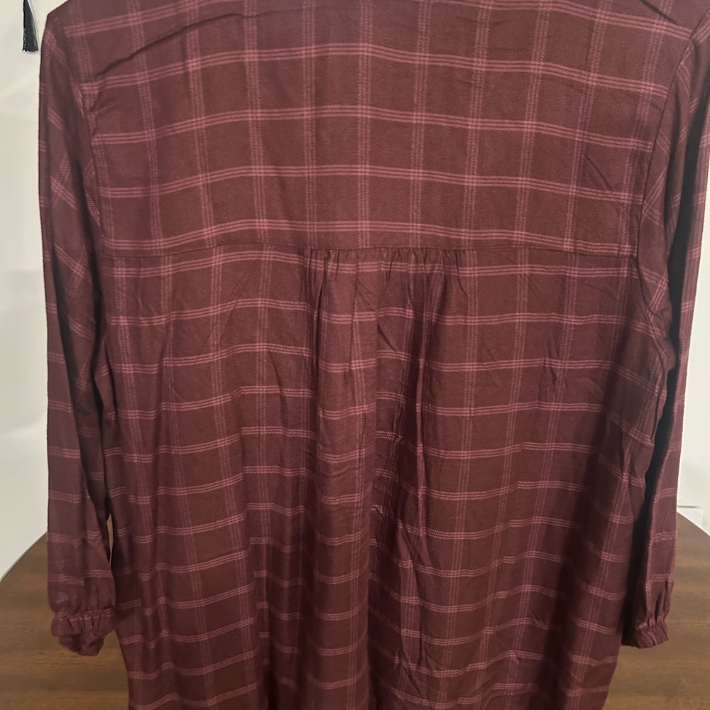 Wrangler Maroon Checkered Button-Up Shirt - Picture 5 of 5
